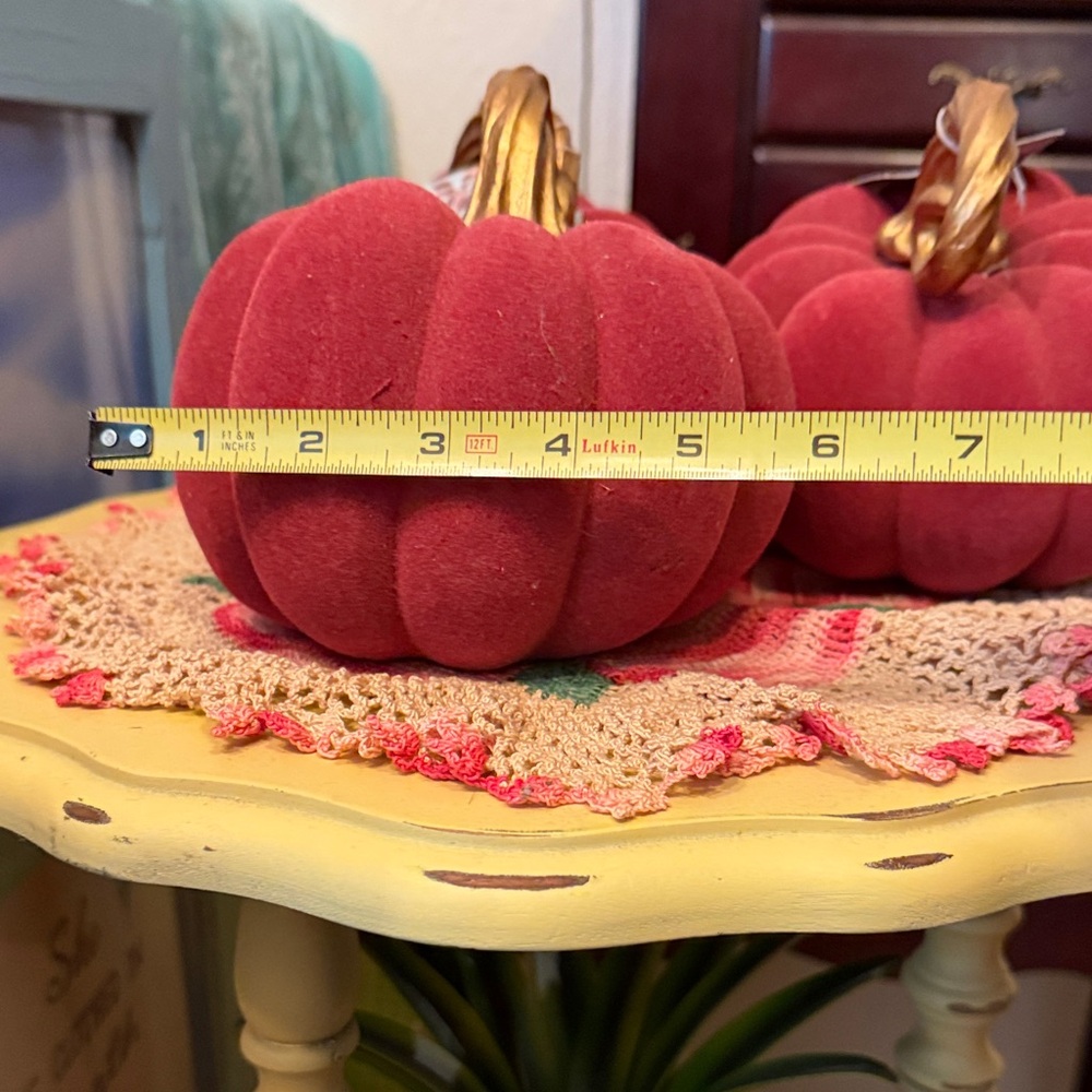 🎃🎃🎃BOGOHO🎃🎃🎃Rust Color Velvet Pumpkins with Gold Stems Set of 3 - Picture 5 of 6